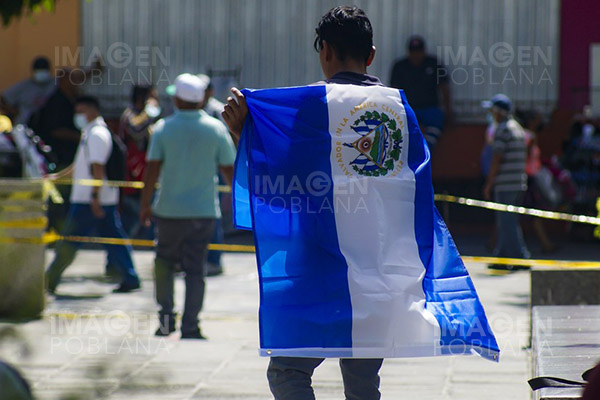 Primera marcha contra Bukele en pleno Bicentenario de la Independencia de El Salvador