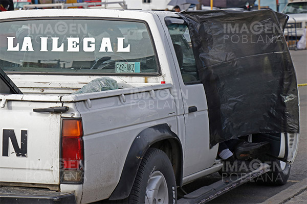 Hallan a hombre muerto en su camioneta, supuestamente infartado