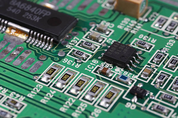 Advierten más escasez mundial de dispositivos tecnológicos por cierre de fábricas chinas