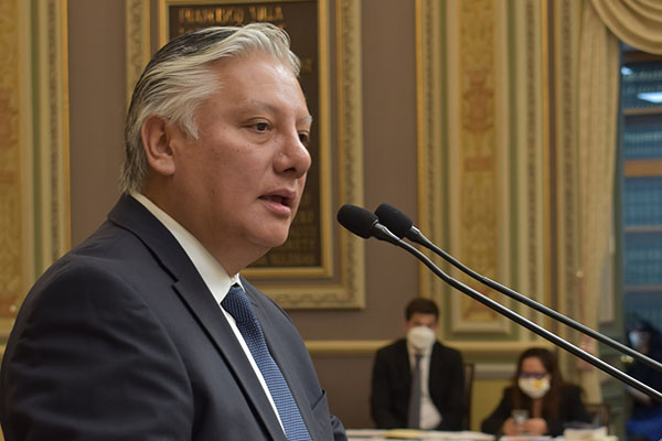 Fernando Morales presenta iniciativa sobre Gabinetes Paritarios Municipales
