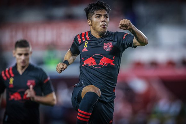 Omir Fernández, el mexicoamericano al que ya apodan “el Messi del Bronx”