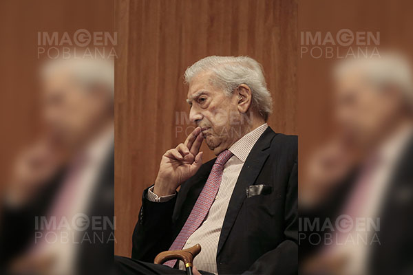 Mario Vargas Llosa aparece también en los Papeles de Pandora