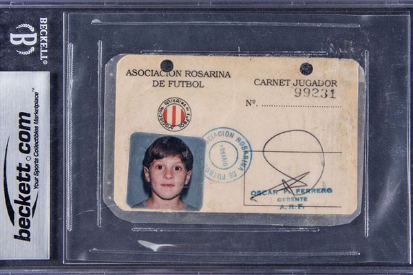 Subasta de credencial infantil de Messi alcanza los 20,000 dólares