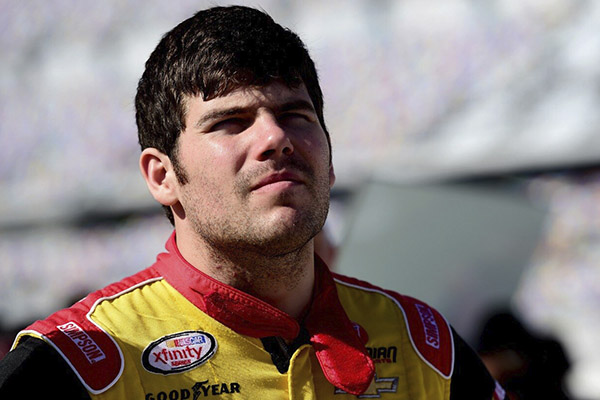 Asesinan a tiros a expiloto de NASCAR tras intentar matar con un hacha a su expareja