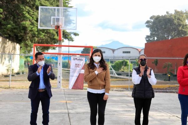 Gobierno municipal entrega obras en San Jerónimo Caleras y Hueyotlipan