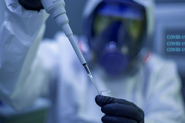 ¿Es el fin del COVID-19? Descubren un anticuerpo que neutraliza todas las cepas del virus