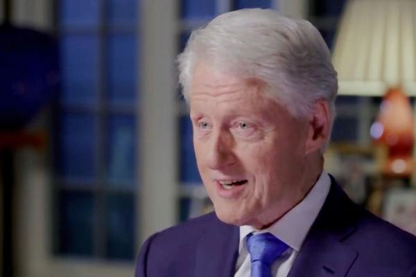Expresidente Bill Clinton es hospitalizado por una infección