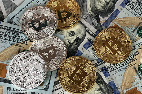 El bitcoin alcanza $60,000 por primera vez desde abril
