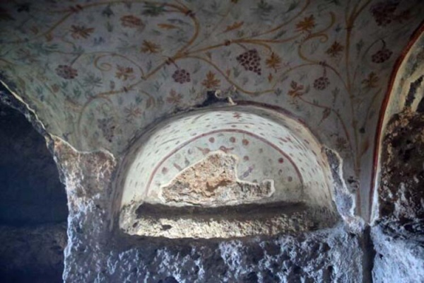 Descubren en Turquía 400 tumbas de la época romana llenas de murales y tesoros