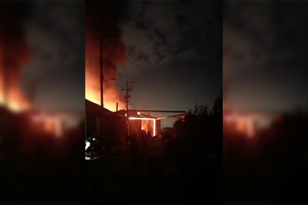 Incendio consume fábrica de algodón