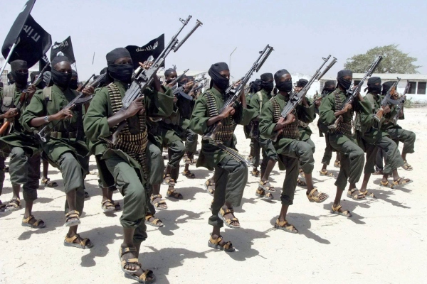 30 muertos, saldo de combate entre soldados y paramilitares en Somalia