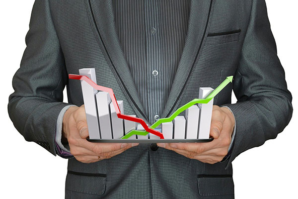 Banco italiano augura el retorno del crecimiento de economía mundial en 2022