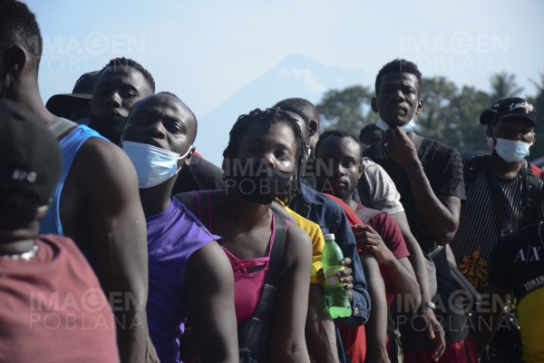 México otorgará tarjetas de visitante a embarazadas y menores de caravana migrante