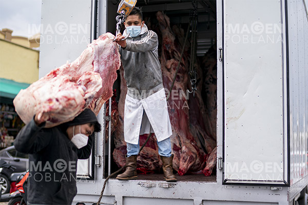 Mueren 269 empacadores de carne por COVID-19 en EU