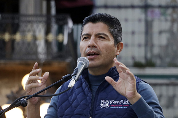 Anuncia Rivera Pérez colocación de adoquín en obras inconclusas