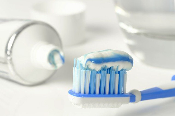 Por publicidad engañosa, Profeco retira varias marcas de pastas de dientes