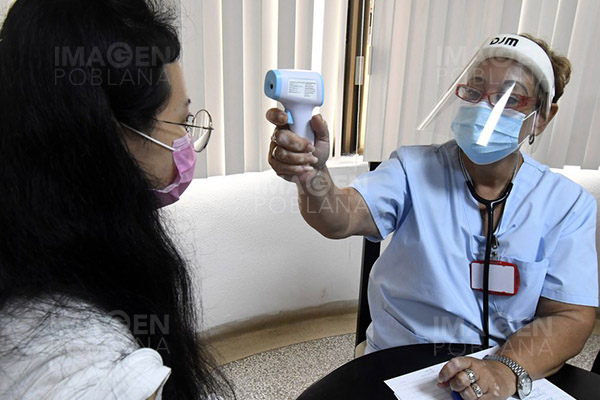 Cuba eliminará cuarentena obligatoria y PCR para viajeros ante caída de casos de COVID-19