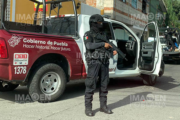 Detienen a cinco sujetos durante cateo en vecindad de San Pedro Cholula