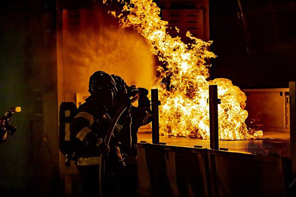 Incendio en hospital de India deja al menos 11 muertos