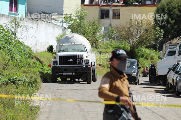 Aseguran 7 pipas y un contenedor de gas LP durante cateo en Xochimehuacán