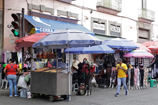 Semana crucial para reordenamiento de ambulantes en Puebla