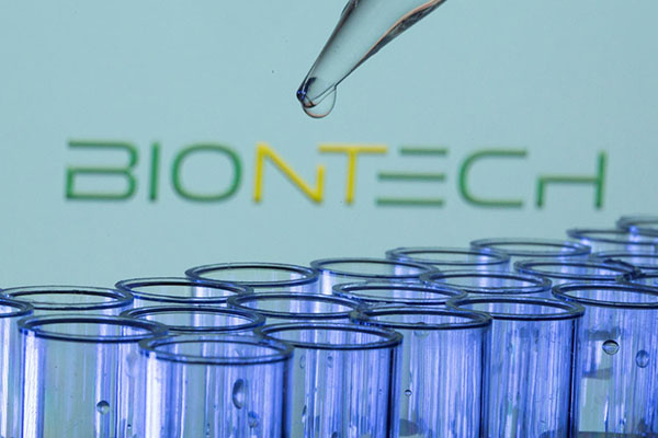 Aumentan a 7,100 mdd ingresos de BioNTech en tercer trimestre