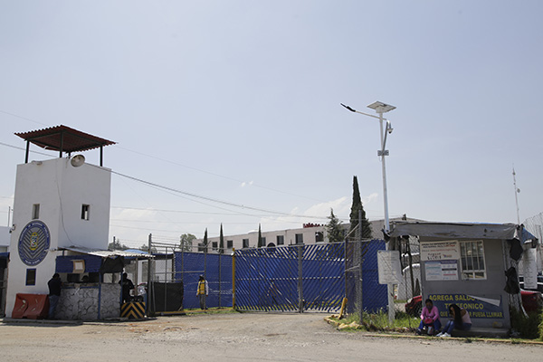 Trasladan al Cereso de San Miguel a dos ministeriales de la FGE por extorsión
