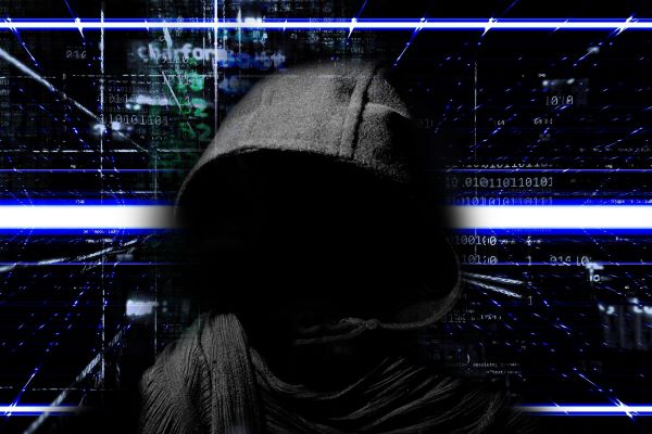 FBI admite que desde sus correos electrónicos enviaron mensajes falsos