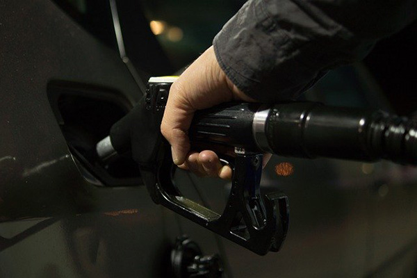 Precio justo de la gasolina en el mundo debe ser de 70 centavos por litro: EAU