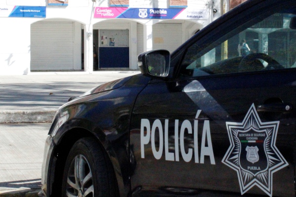 Hombres armados asaltan oficina recaudadora del Ayuntamiento de Puebla