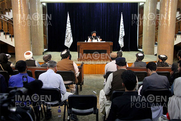 Talibanes anuncian reunión con representantes de EU en Doha