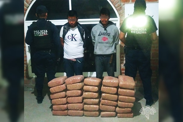 Capturados dos sujetos con 50 kilos de marihuana