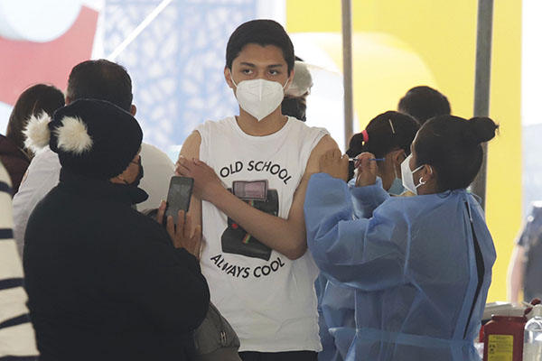 En puerta, vacunación de menores de 15 a 17 años en Puebla