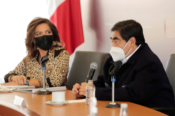 Ante restauranteros, Miguel Barbosa llama a construir mejor ambiente de negocios