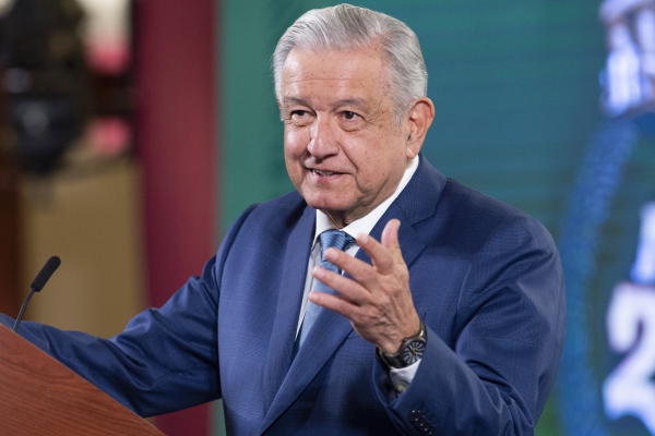 López Obrador dice que "pronto" terminará la crisis económica