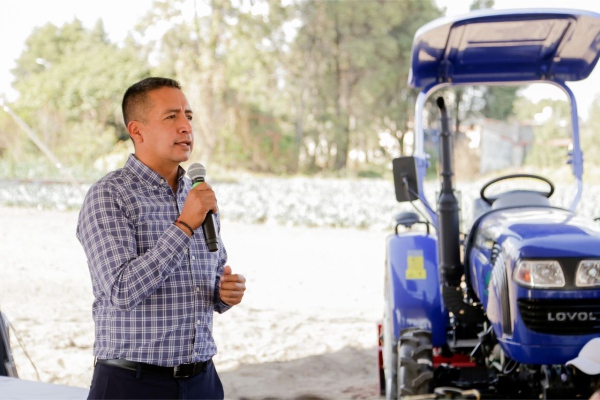 Gobierno de San Andrés capacita a productores de San Luis Tehuiloyocan