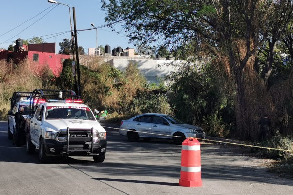 Encuentran cadáver de un desconocido al fondo de una barranca