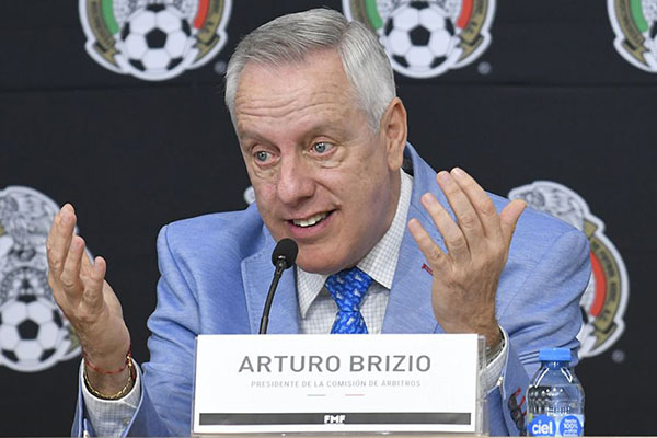 Arturo Brizio defiende actuación de sus árbitros durante las semifinales