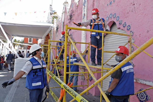 Mercados de “El Alto” y Amalucan, las dos caras de la moneda