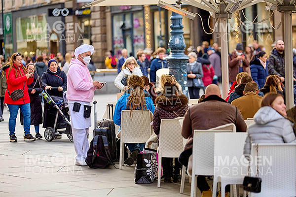 Austria multará con 3,600 euros a los no vacunados