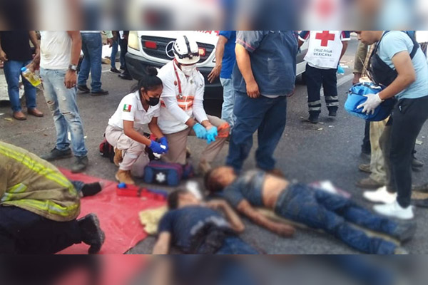 49 migrantes muertos y 58 heridos tras volcadura de tráiler en Chiapas