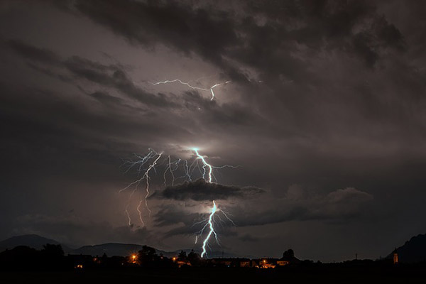 Tormentas eléctricas dejan 6 muertos y 19 heridos en Sudáfrica