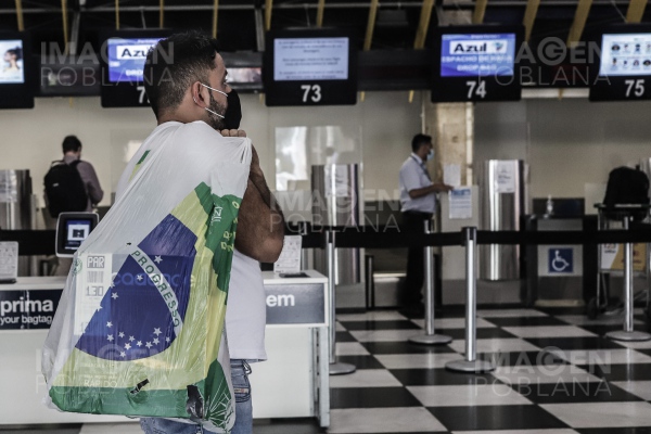 Brasil empieza a exigir comprobante de vacunación a viajeros extranjeros