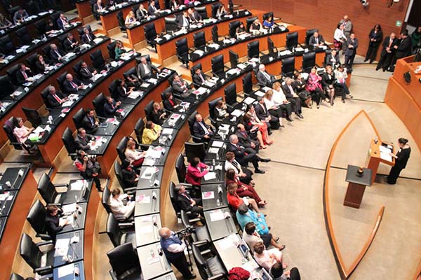 Con nuevos límites de velocidad, Senado aprueba Ley de Movilidad y Seguridad Vial
