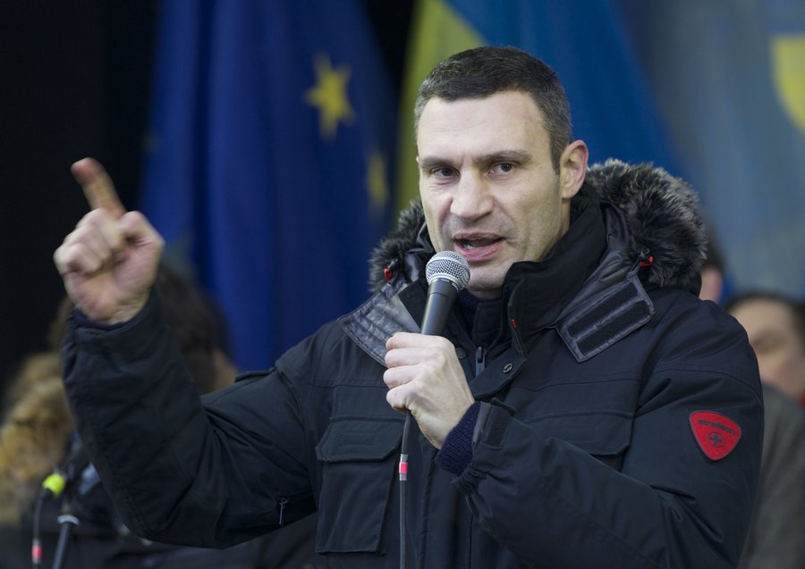Alcalde de Kiev se prepara para guerra contra Rusia y pide apoyo internacional