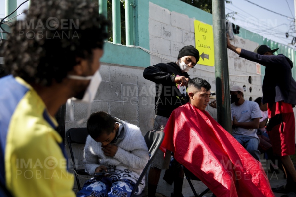 Migrantes permanecen en México a la espera de solución jurídica a sus trámites
