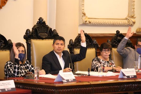 Cabildo aprueba cambios en la estructura y reglamentos internos de secretarías