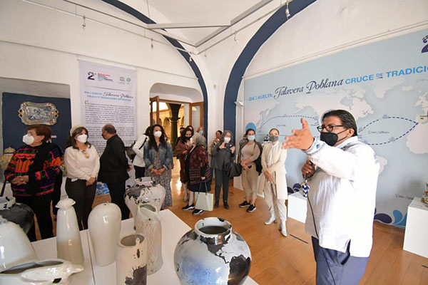 Ayuntamiento inaugura exposición “Ida y Vuelta: Talavera Poblana, cruce de tradiciones artísticas”