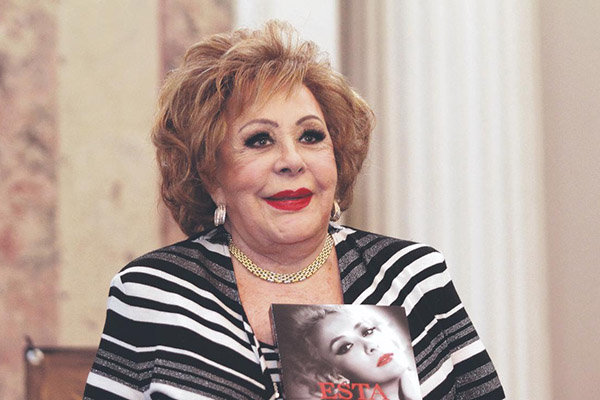 Hospitalizan a Silvia Pinal por COVID-19