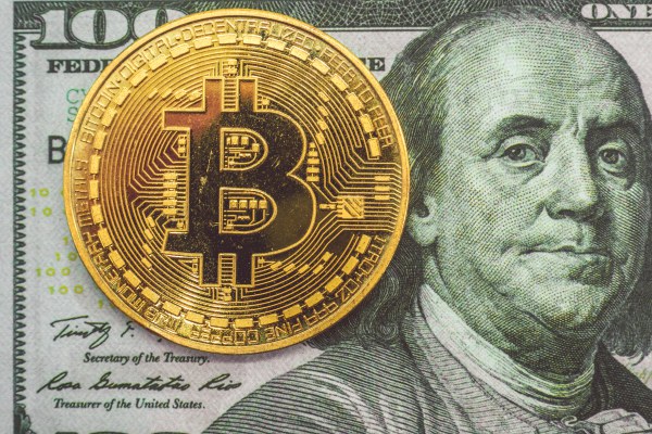 Las razones detrás del apoyo y la censura hacia las criptomonedas